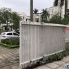 cổng lùa tự động sử dụng thanh răng thép