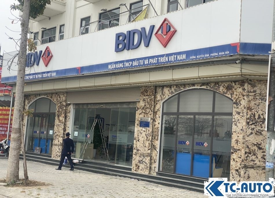 bảo dưỡng cửa tự động cho ngân hàng BIDV