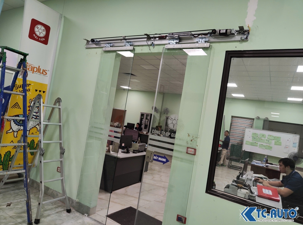 cửa tự động 2 cánh